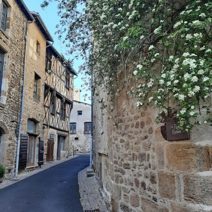 Maison De Ville Vic-le-Comte Buitenkant foto